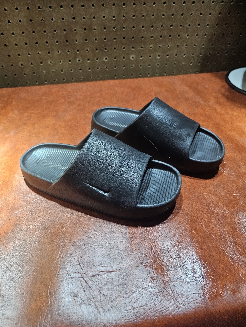 Nike Unisex Black Slides Size Mens 5/women's 6